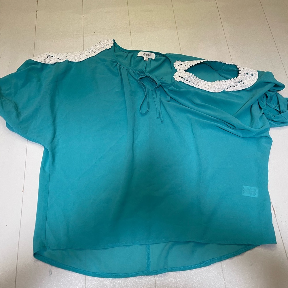 Umgee Turquoise Blouse with White Lace Accents